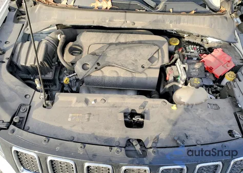 2019 Jeep Compass Latitude z USA, uszkodzony, nr VIN 3C4NJCBB9KT706490